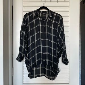 🌟 Aritzia Babaton 100% silk plaid blouse